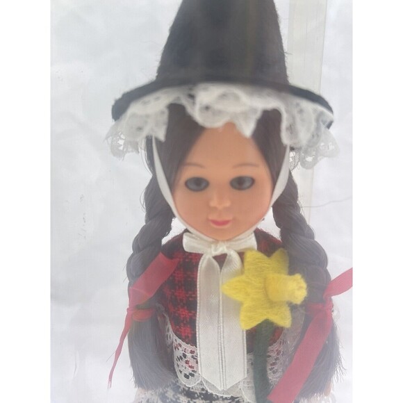Vintage Welsh Doll Souvenir in traditional costume 8” From Wales Nerys RARE - Picture 5 of 12